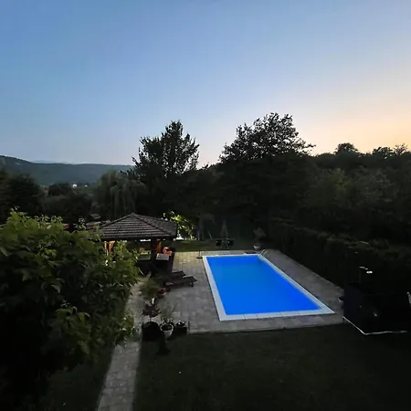 Rose Villa