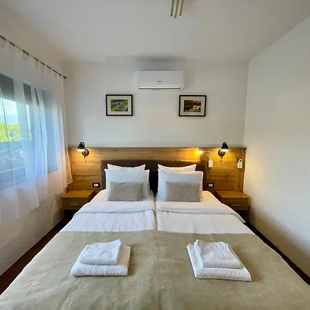 Rose Villa *