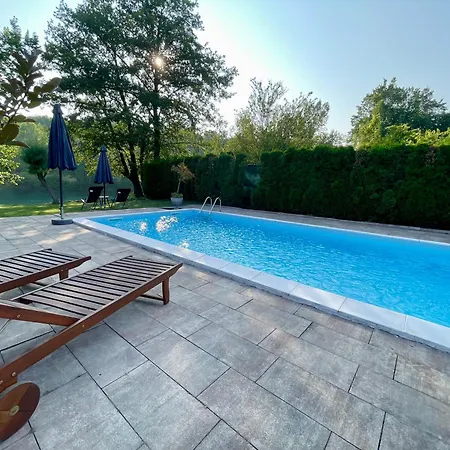 Rose Villa
